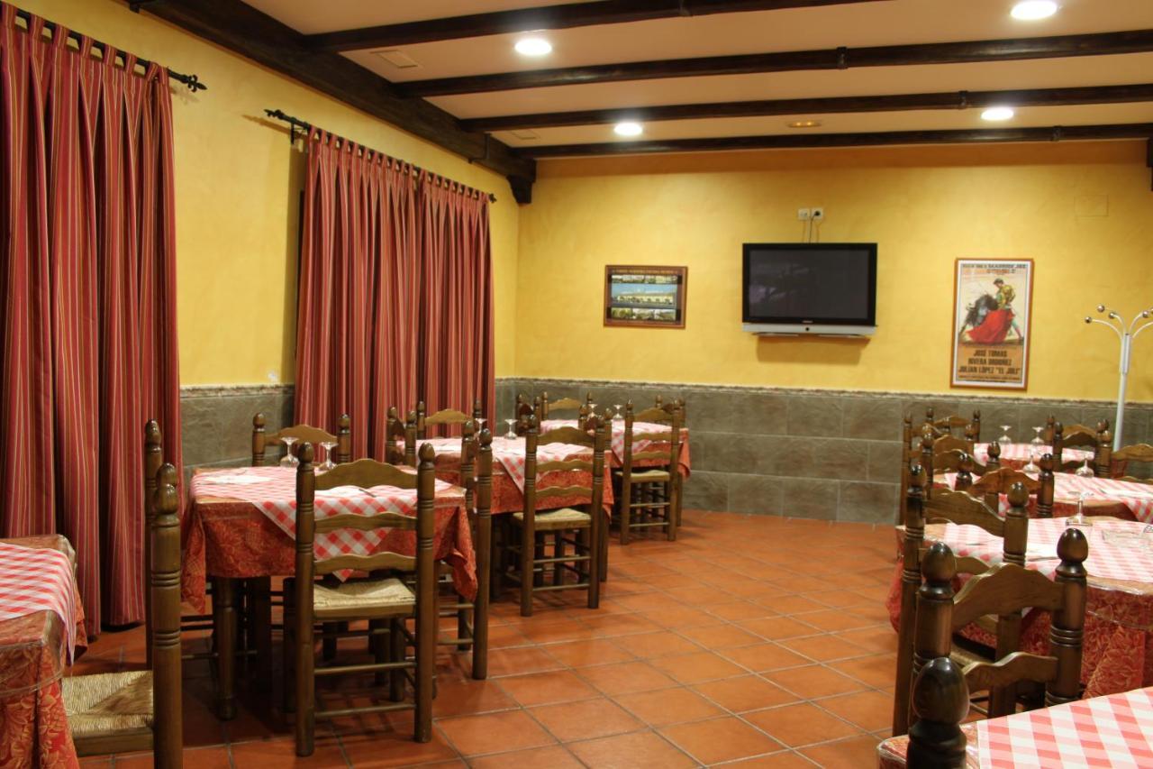 Hostal Santa Ana Madridejos Eksteriør bilde